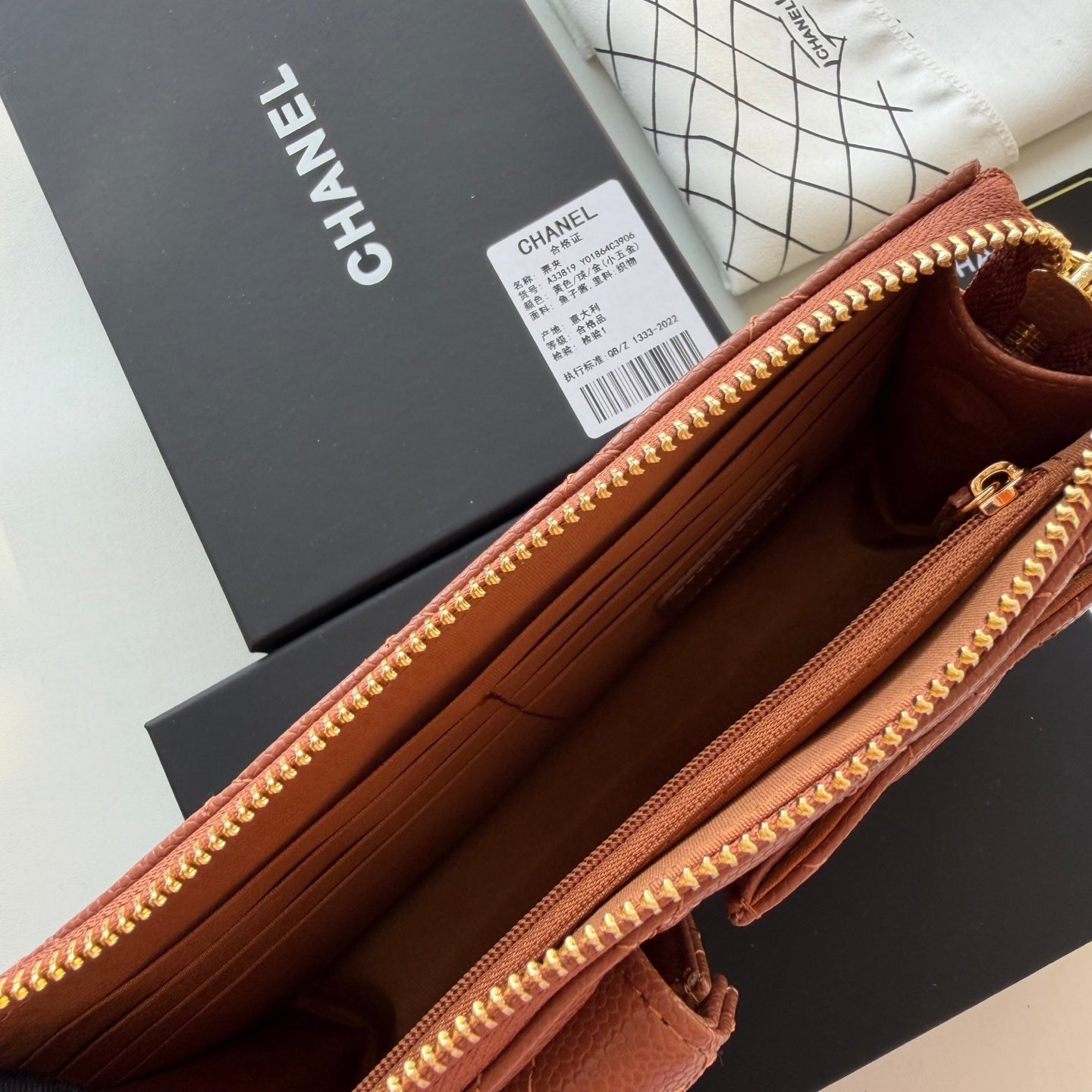 B1P46C22 Popular leather bag