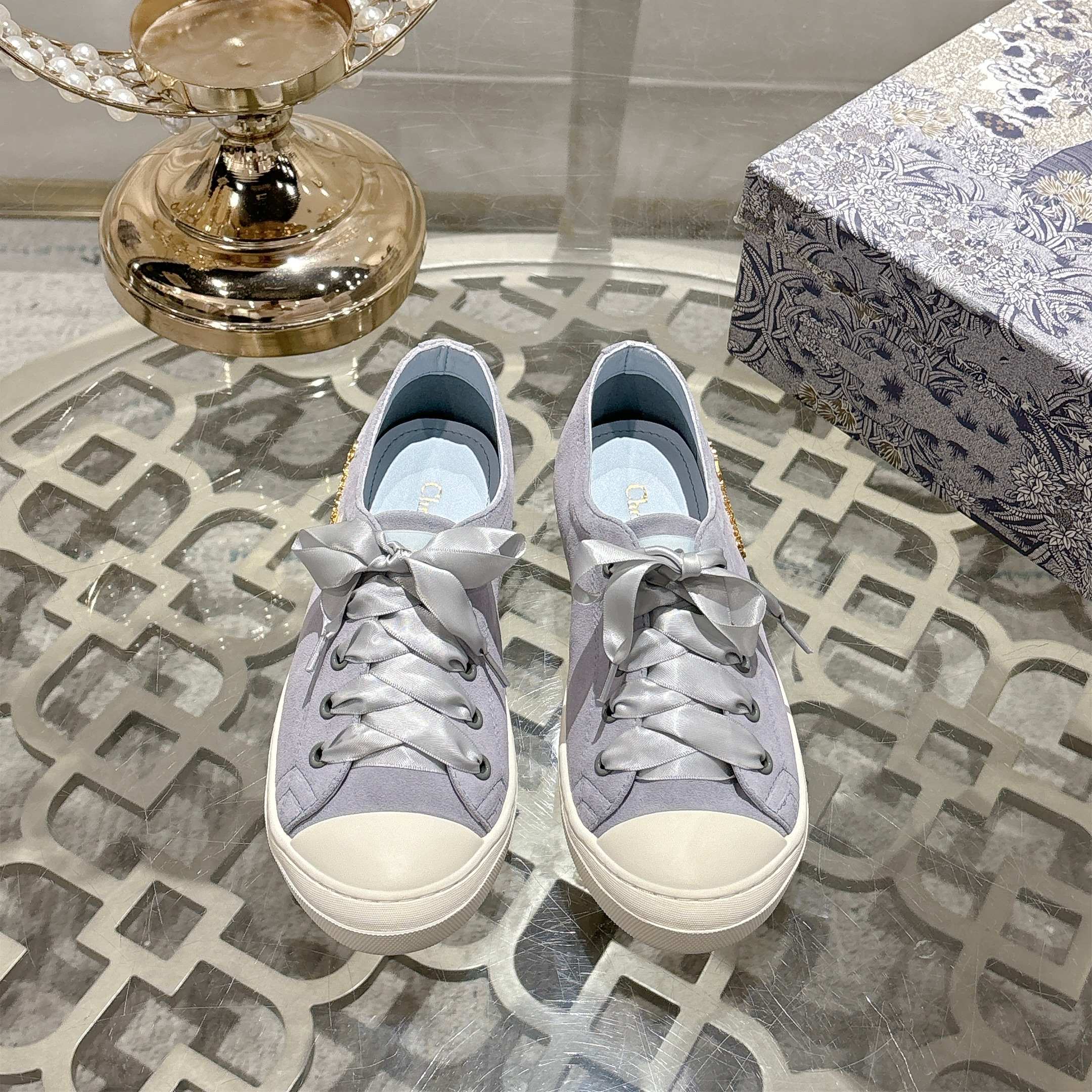 Z2Z85D59 Popular high-quality shoes