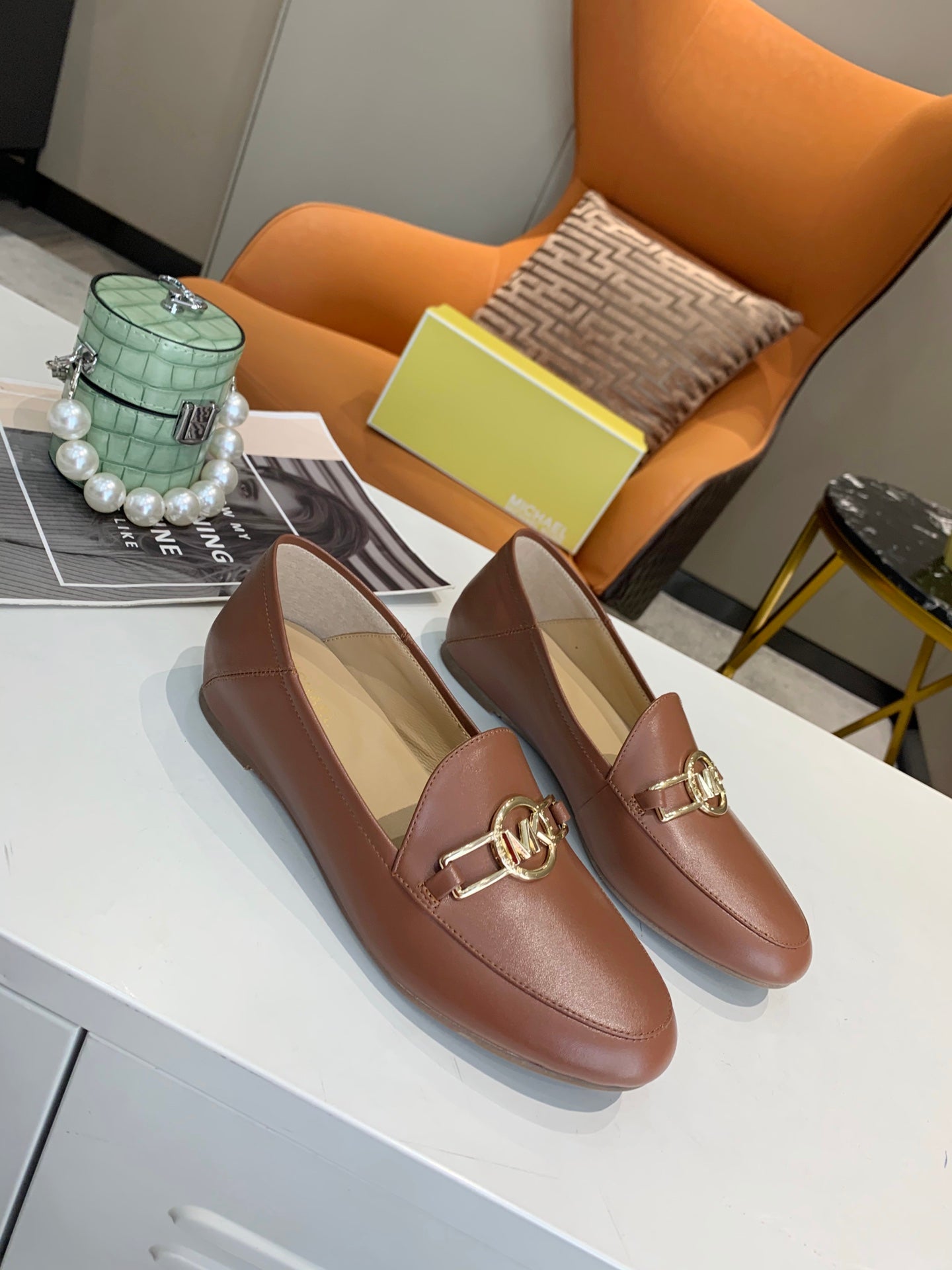 Z2Q105A185 Popular high-quality leather shoes