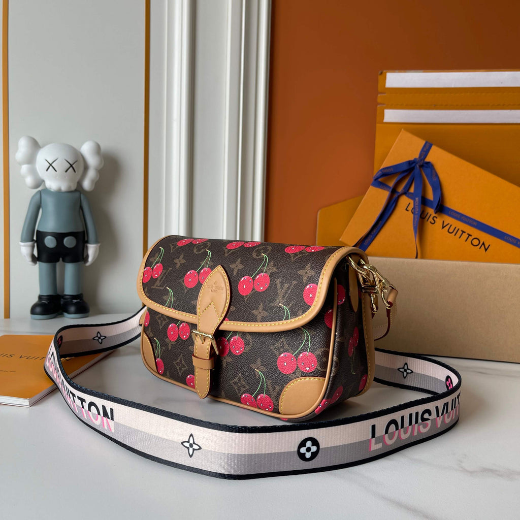 B1P36E41 Popular leather bag