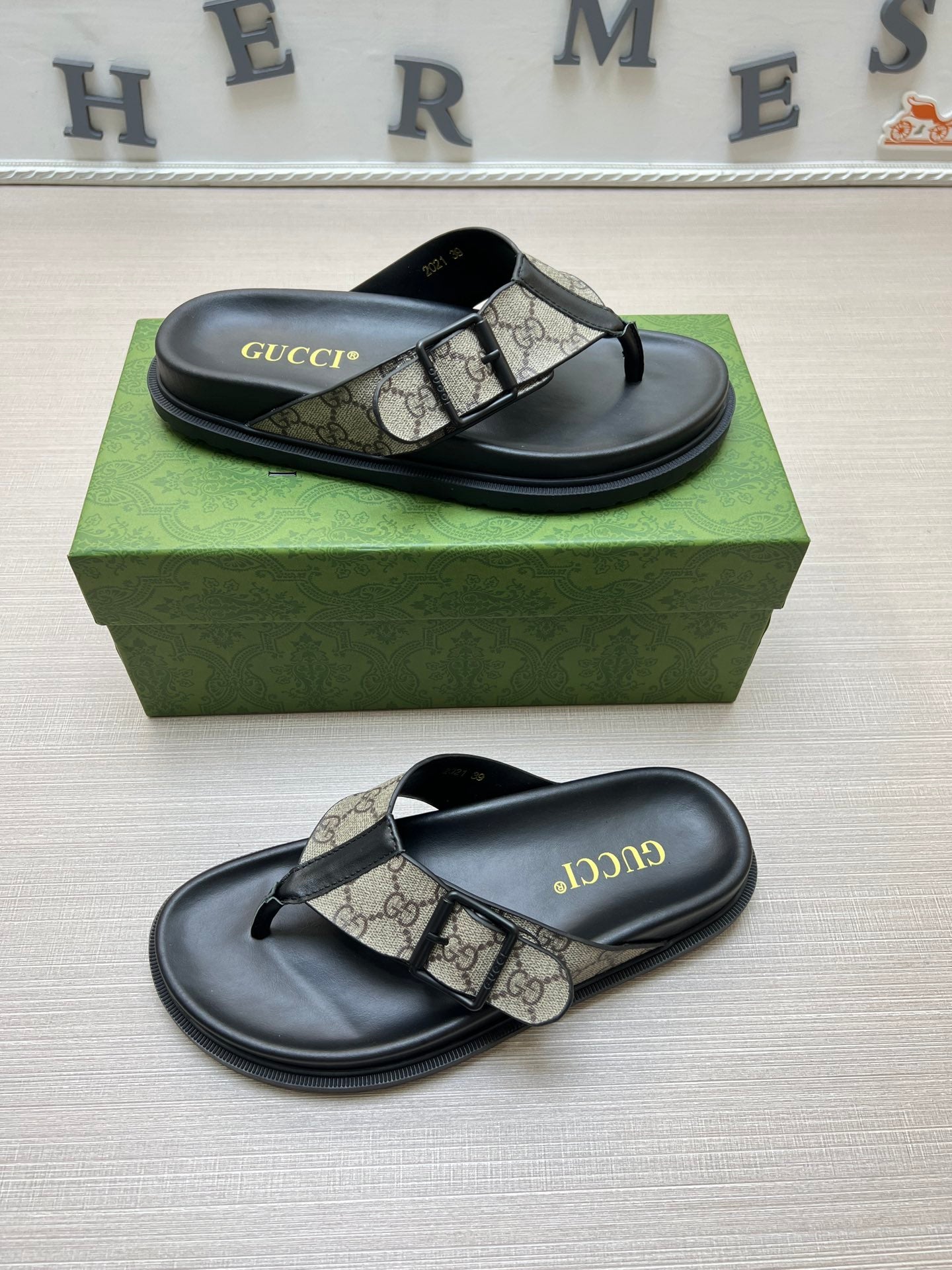 Z5ZB90 Popular slippers