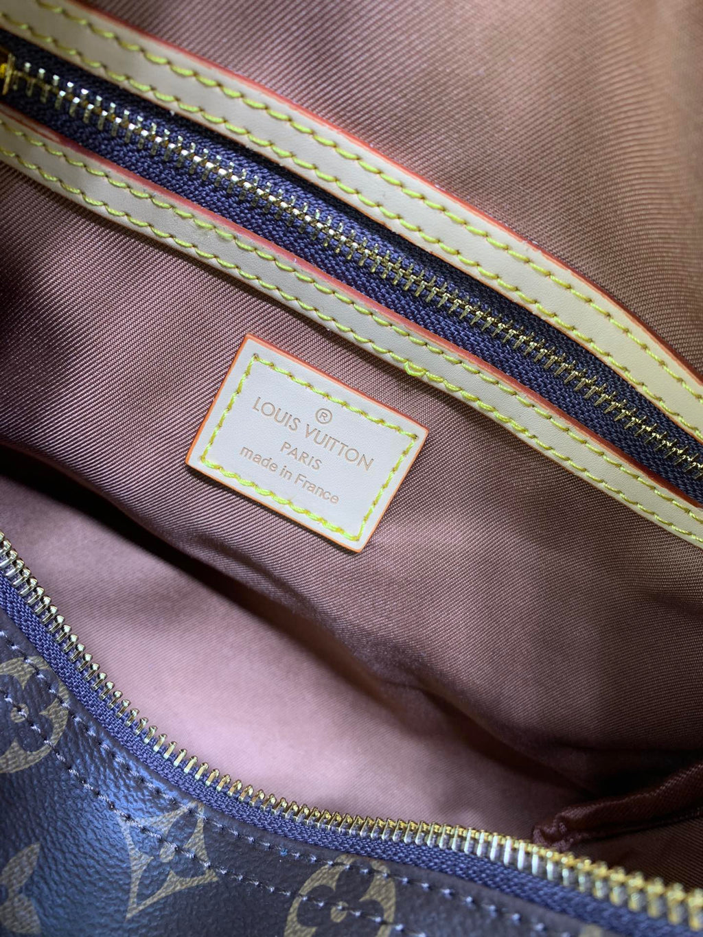 B12X44E268 Popular  leather bag 