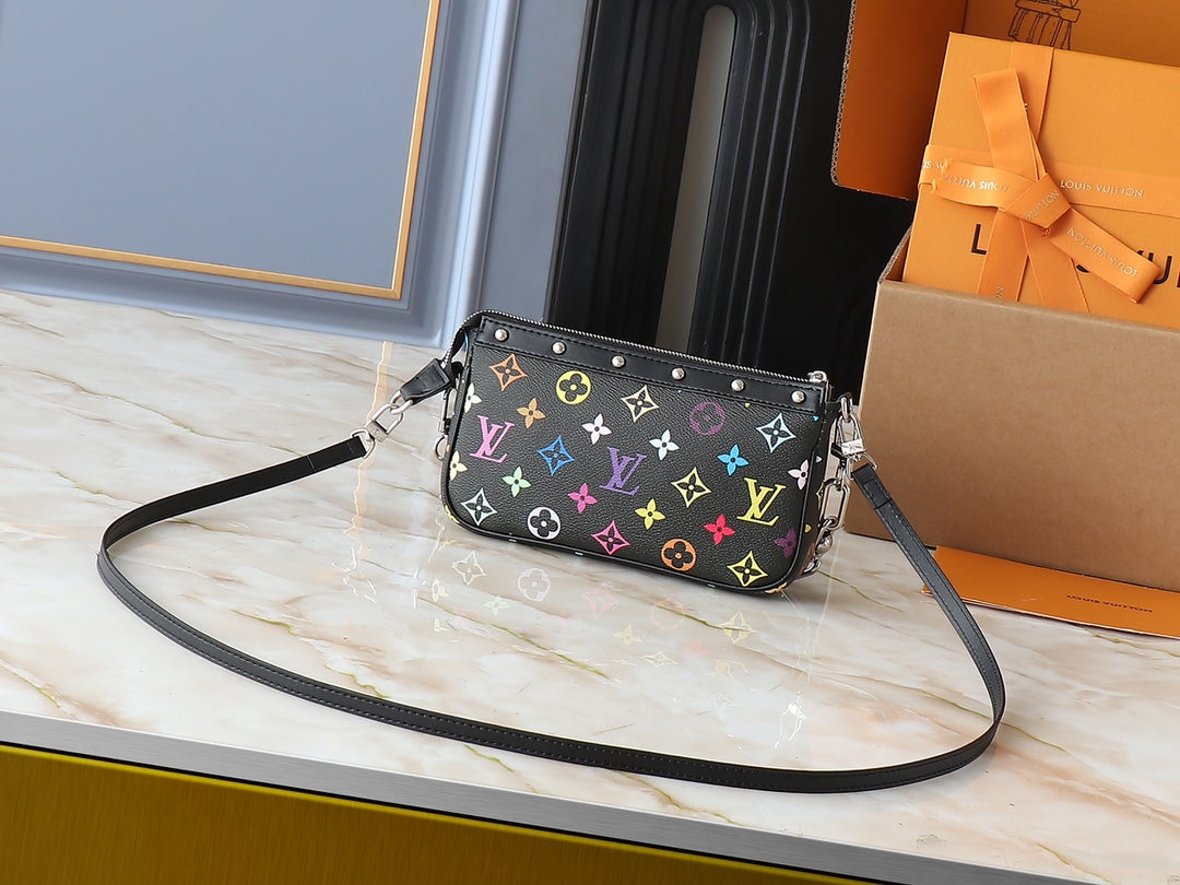 B1P46E44 Popular leather bag
