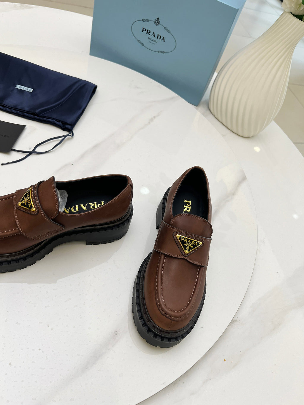 Z2Q105P409 Popular high-quality Shoes