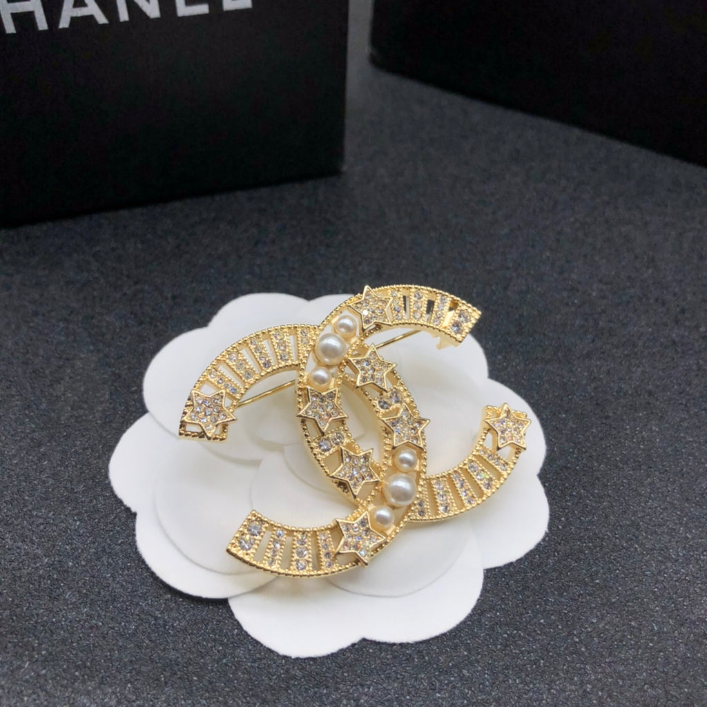 X14C872   Popular Brooch