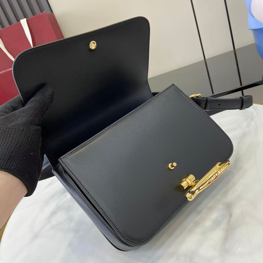 B1P36B110 Popular leather bag