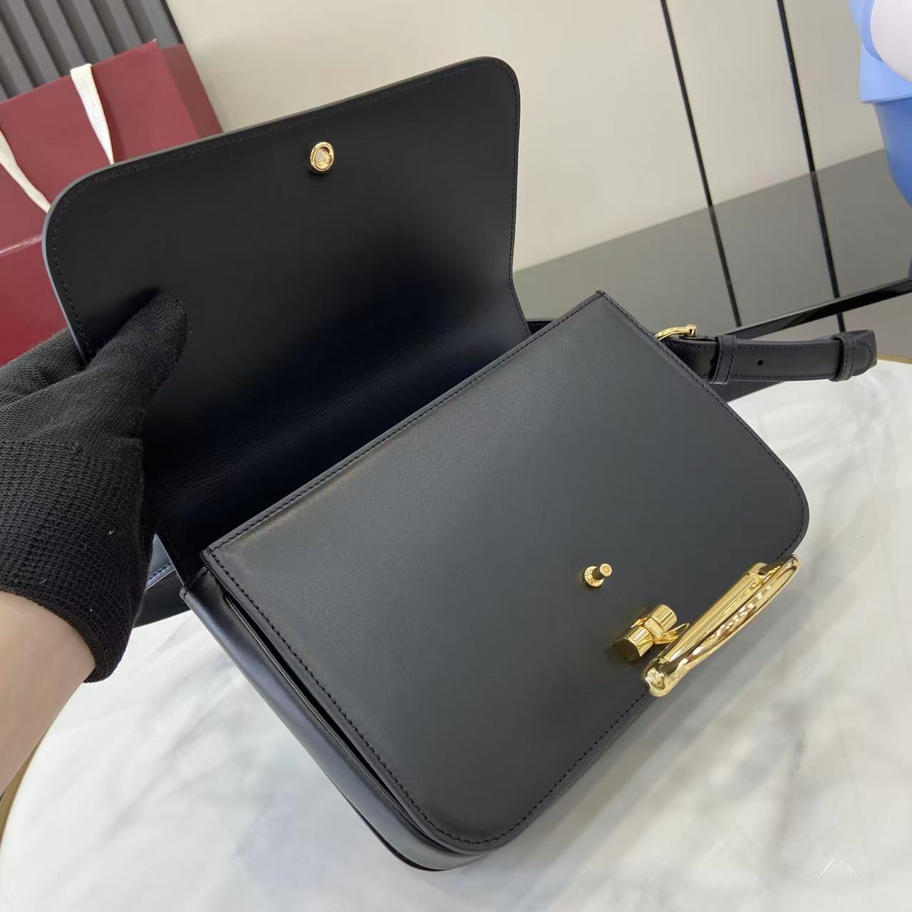 B1P36B110 Popular leather bag