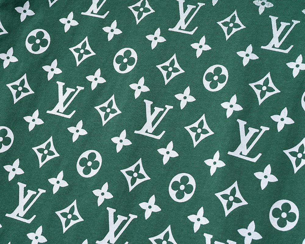U1W25E70  Popular T-shirts
