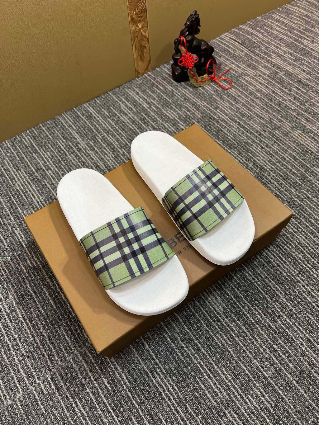 Z5Z35R260 Popular Slippers