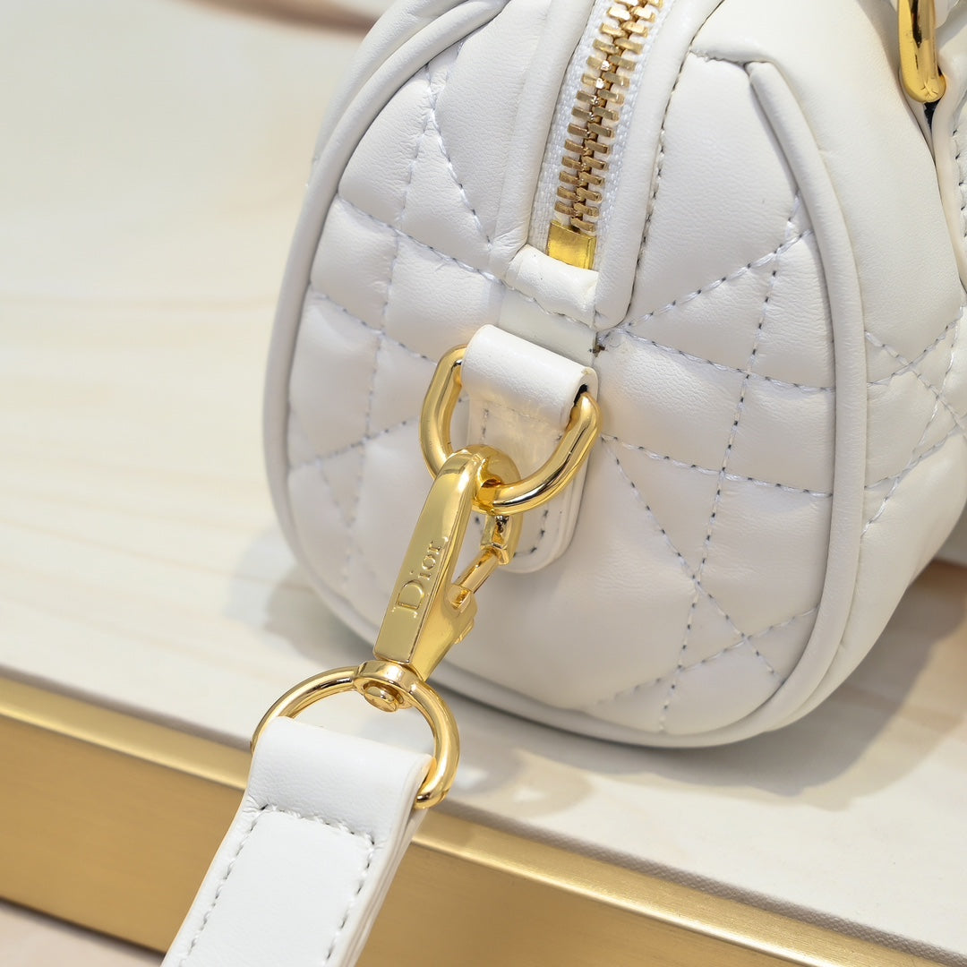 B1W15D32 Popular  leather bag