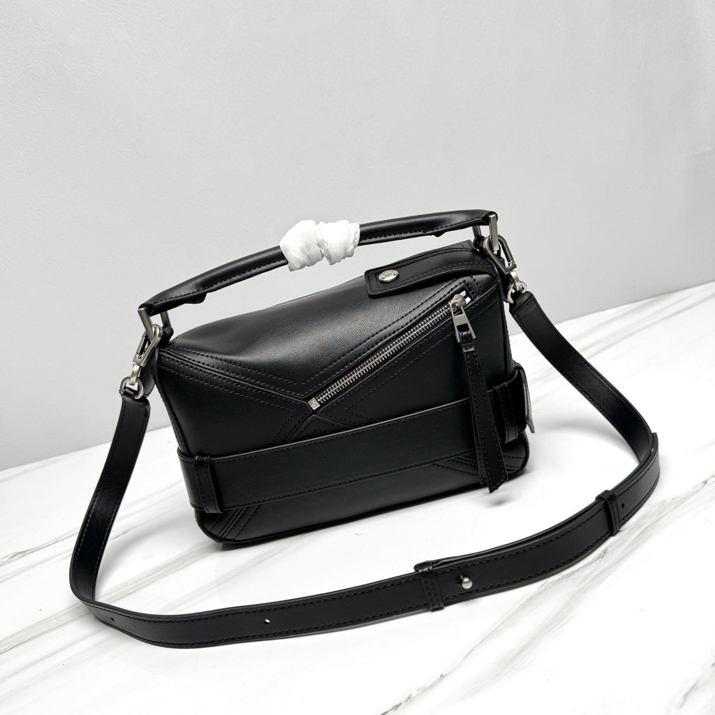 B1R15A149 Popular leather bag