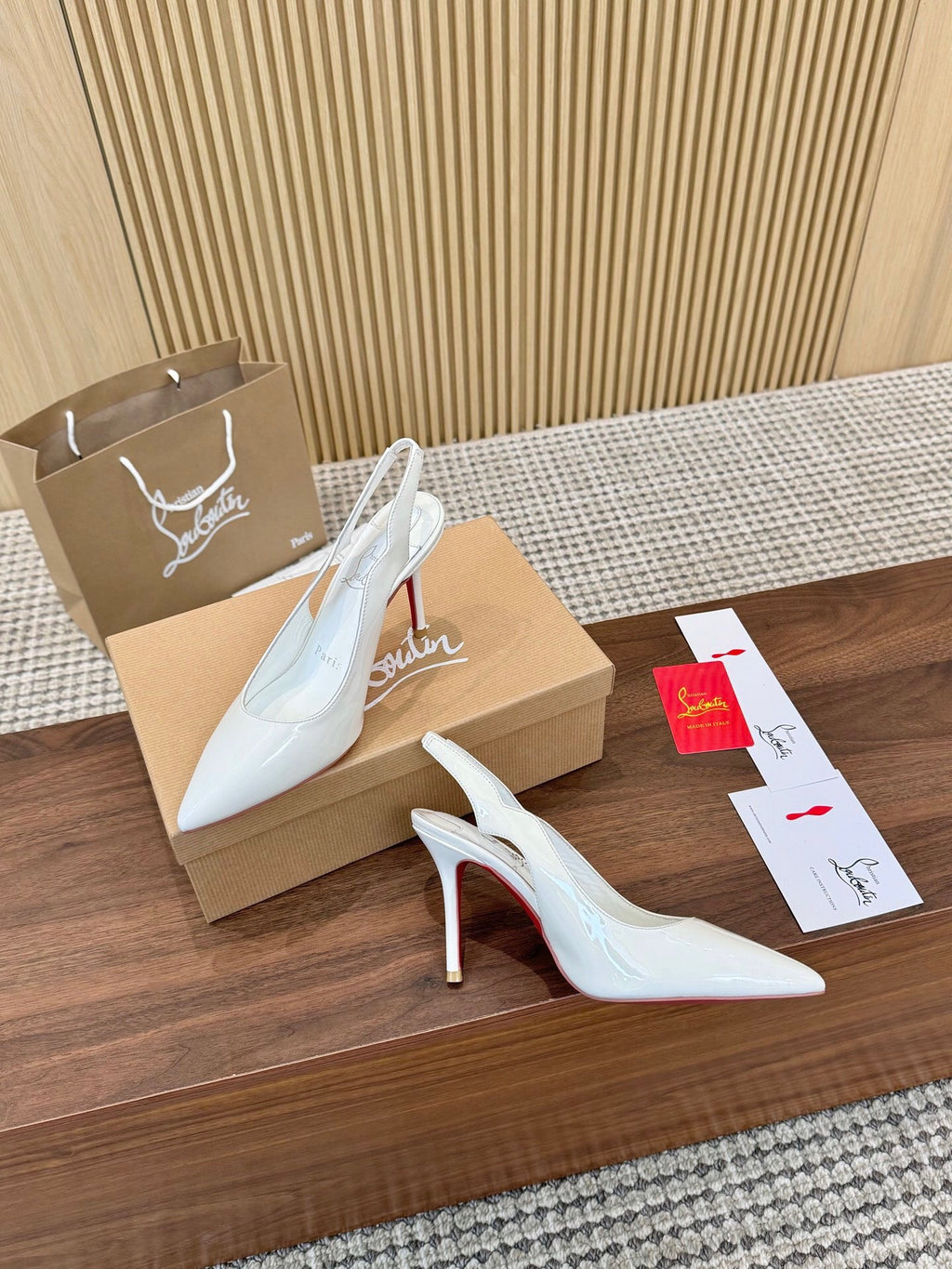 Z2N75A5  Popular leather High heels