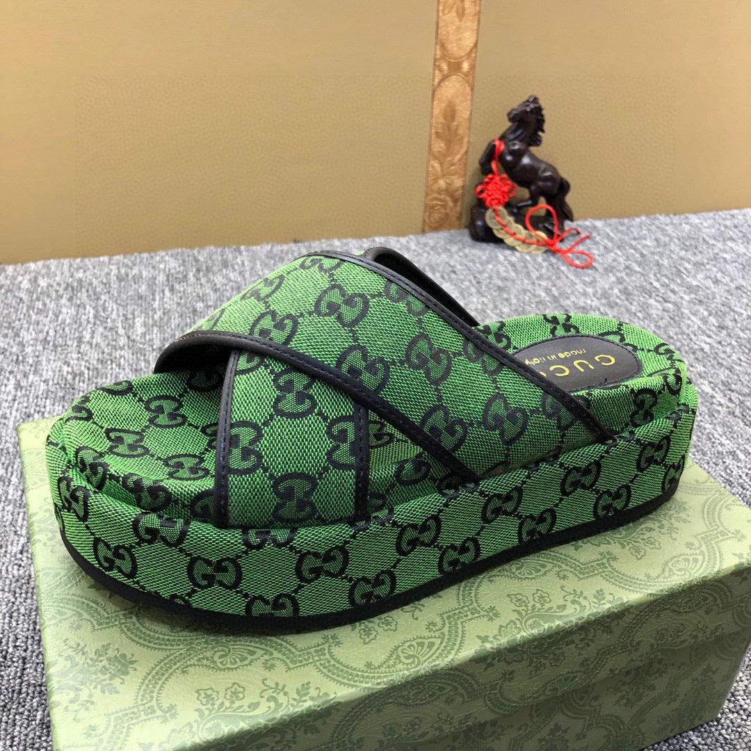 Z5YB69 Popular Slippers