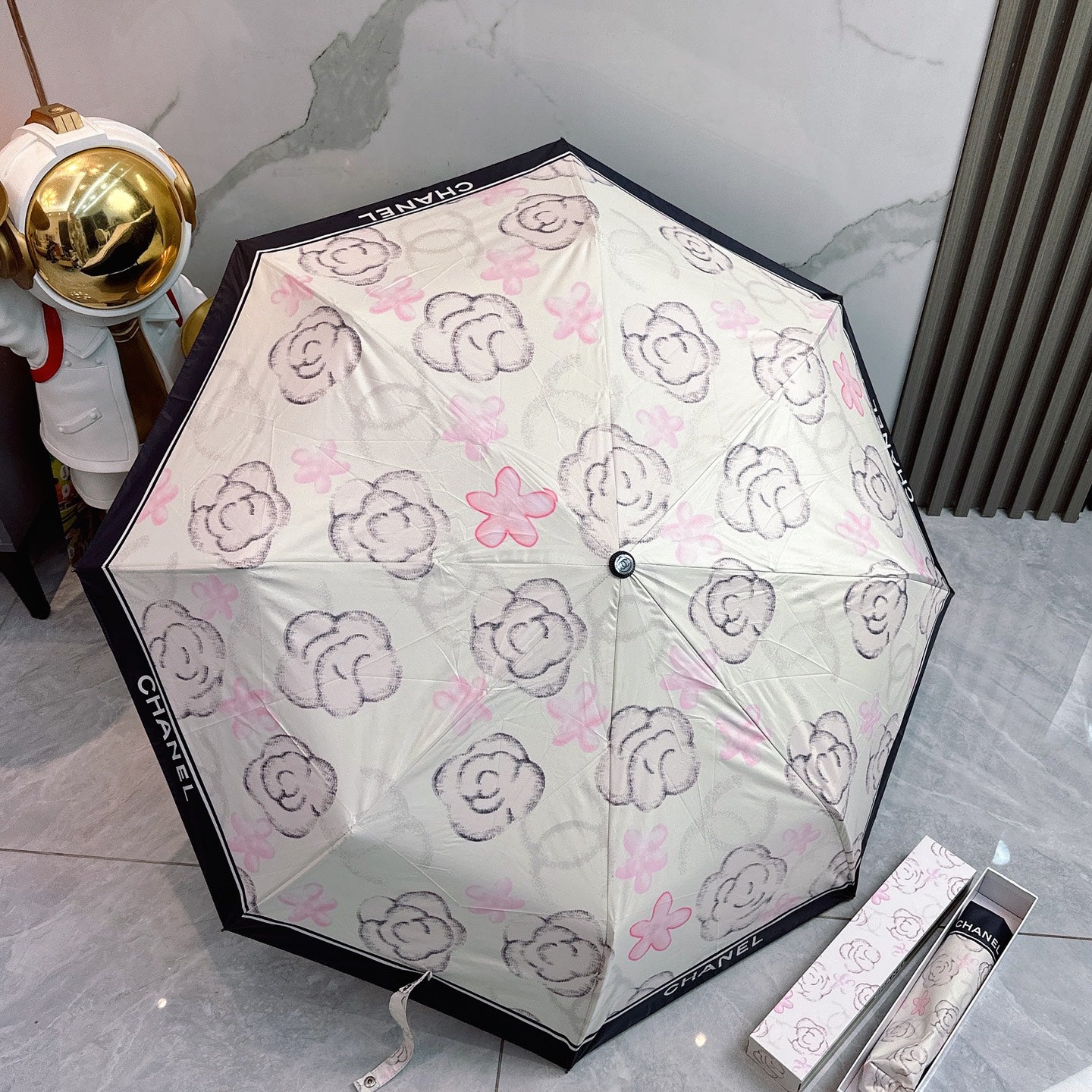 J1R85C40 Popular UV resistant umbrella