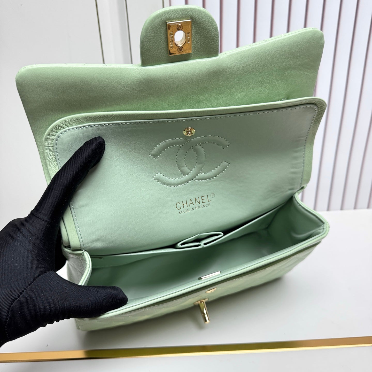 B1R76C11 Popular leather bag