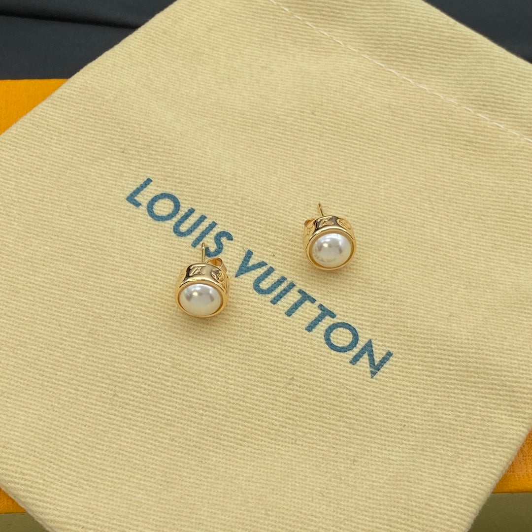 X1Z94E1022E Popular Earrings
