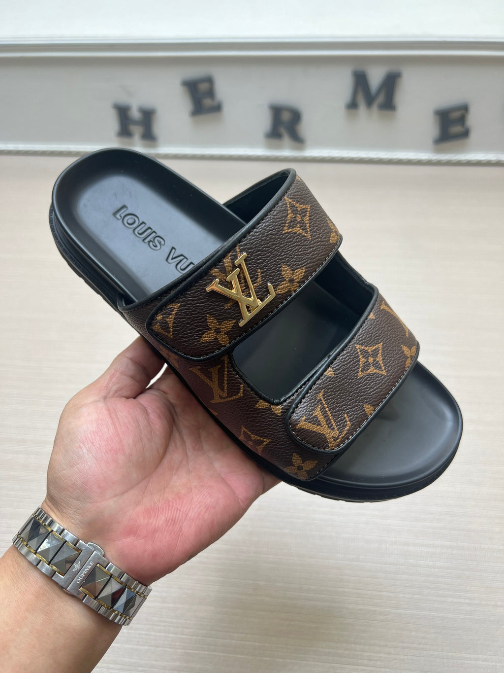 Z5ZE11 Popular slippers