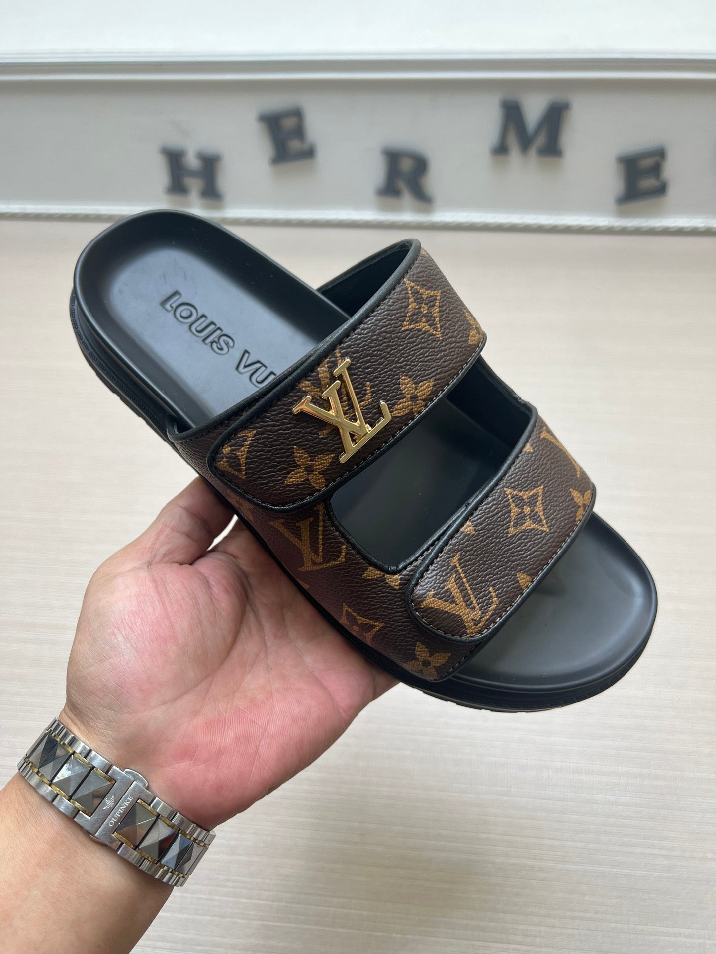 Z5ZE11 Popular slippers