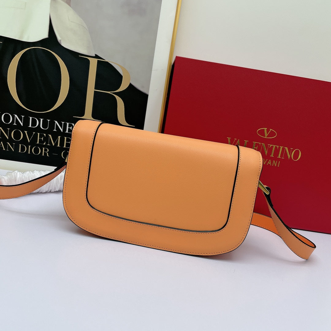 B5X111VL45 Popular  leather bag 