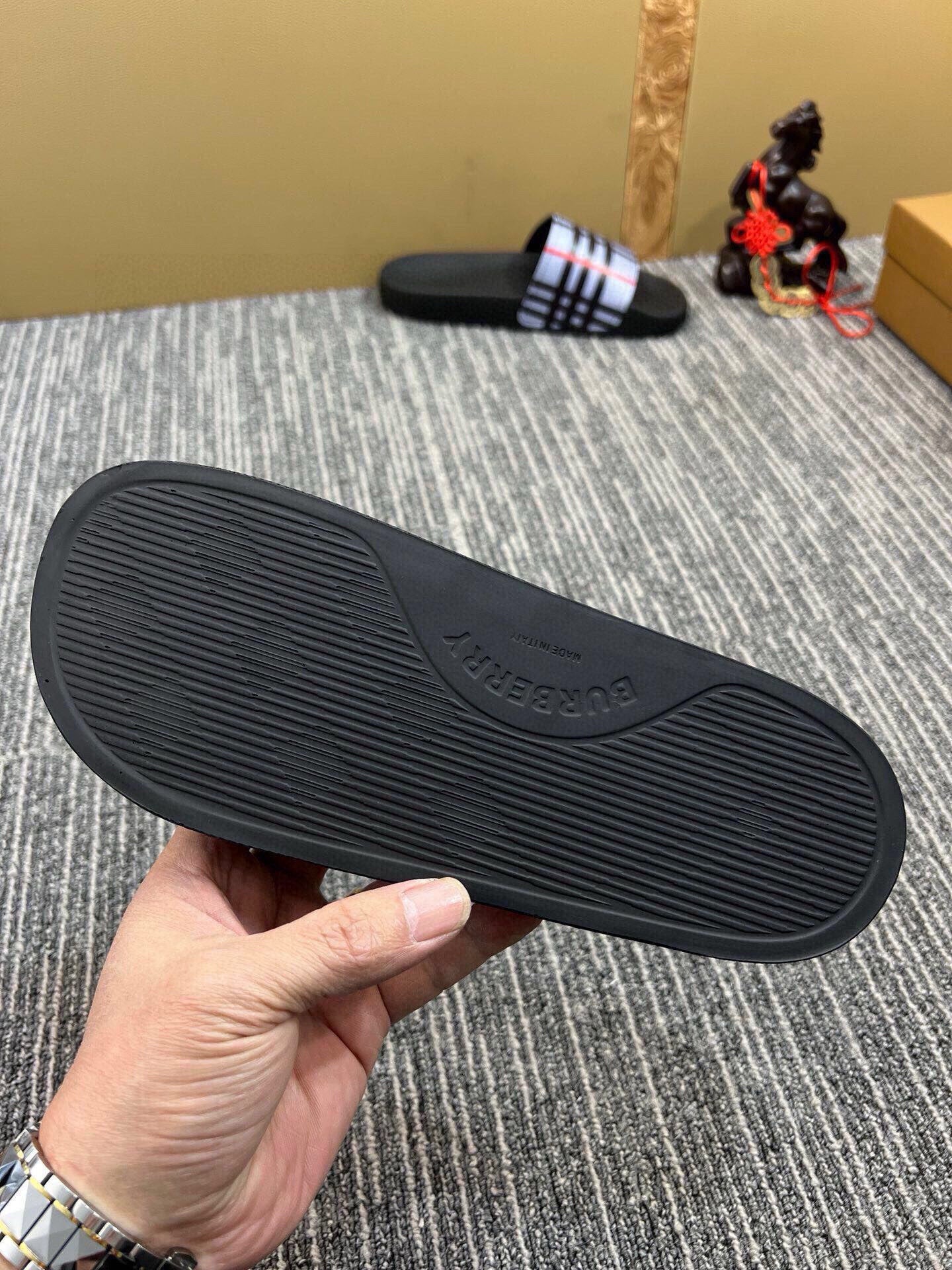 Z5Z35R258 Popular Slippers