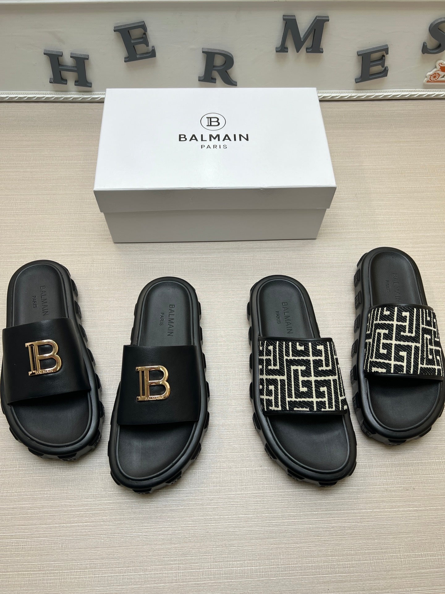 Z5ZA110  Popular slippers