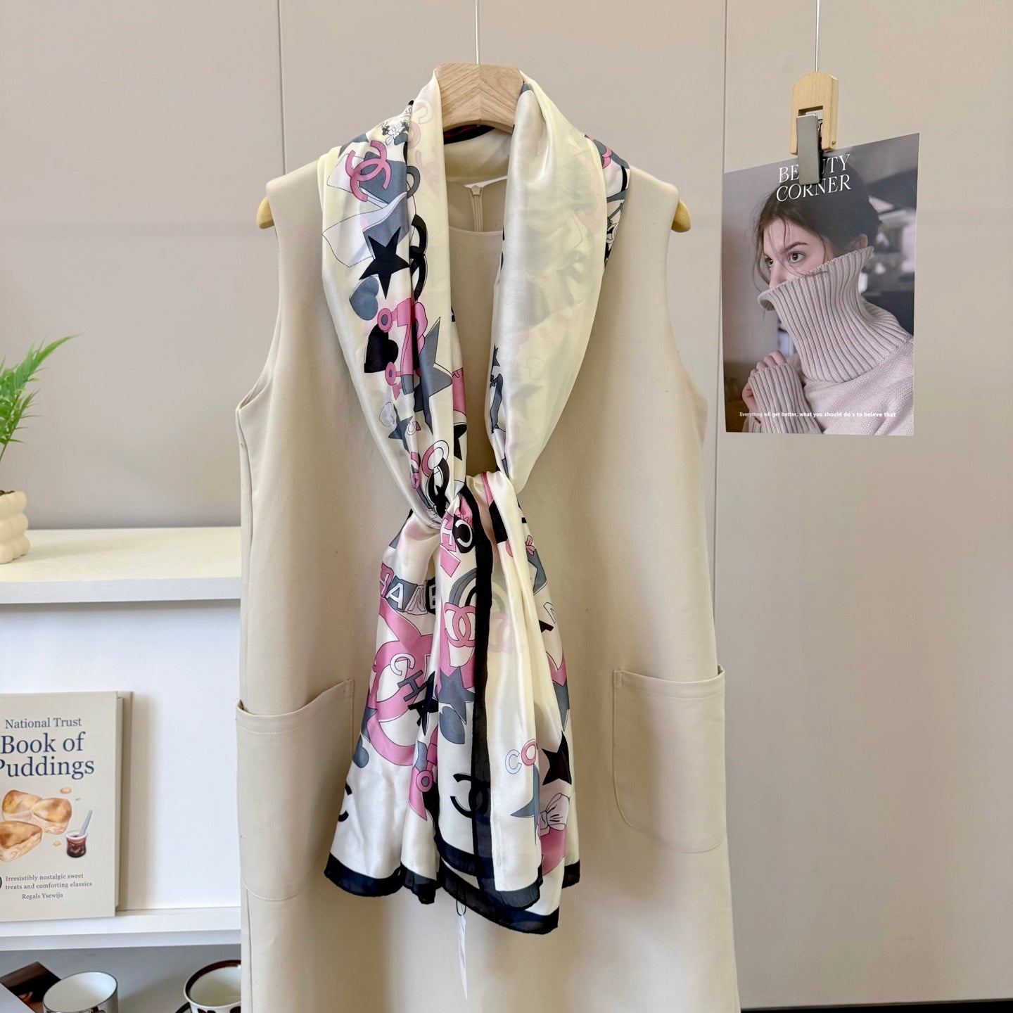W1Z35C200  Popular Silk Scarve
