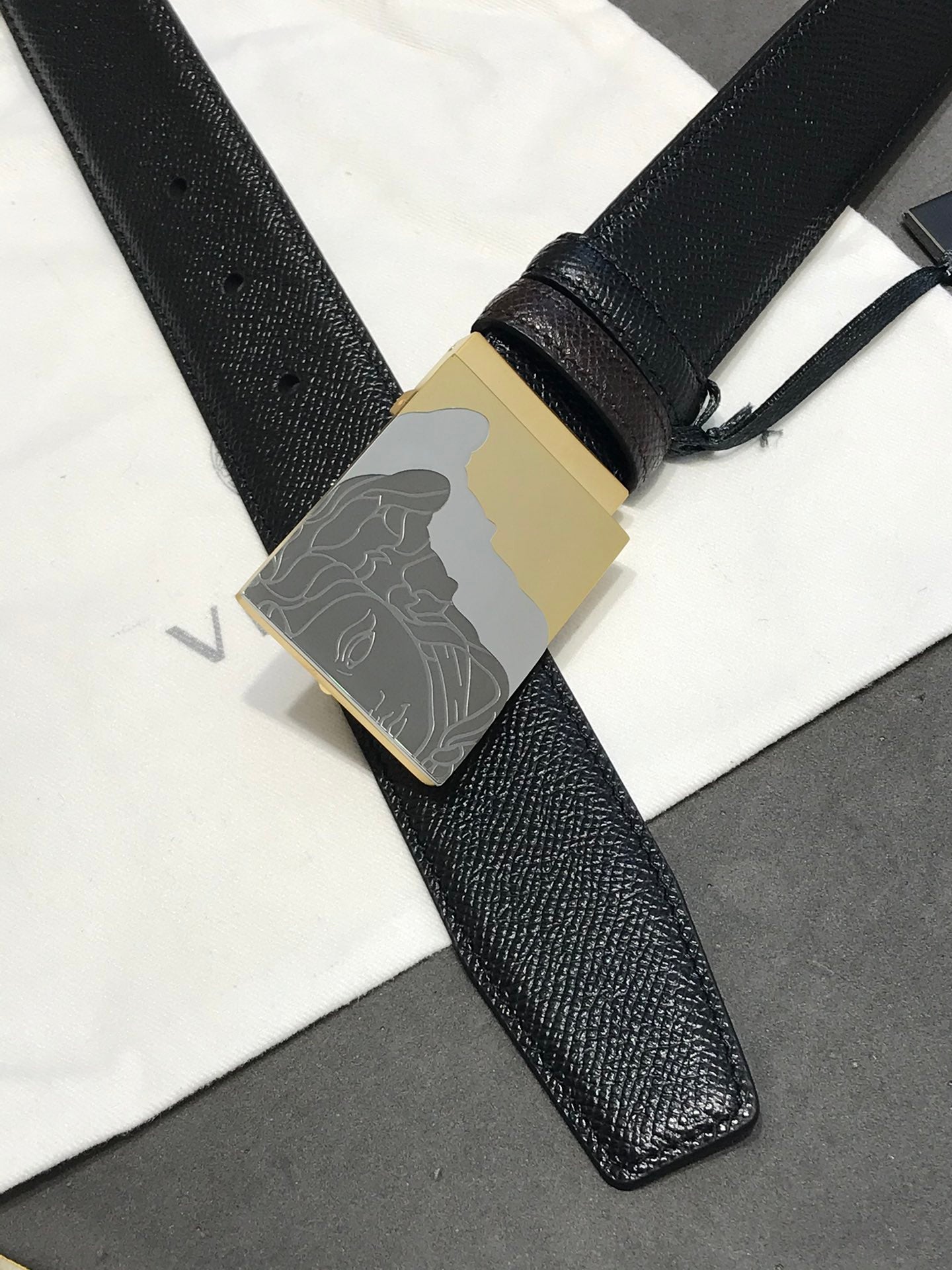 P1Q64V84 Popular  High quality belt With full package