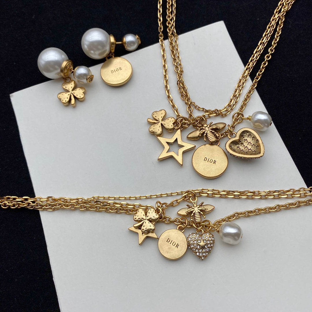 X1Q85D8X Popular Necklace . Bracelets . Earrings