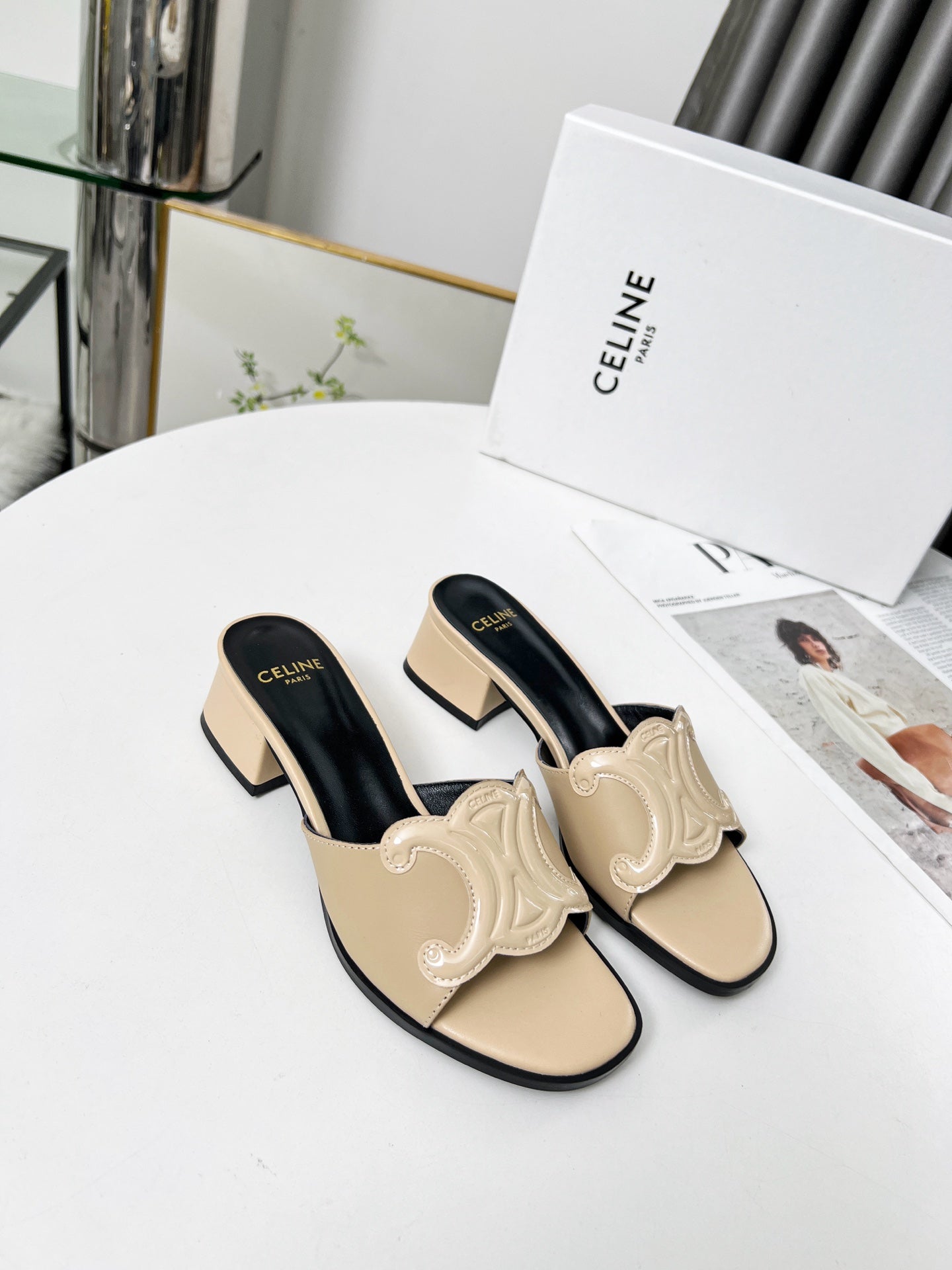 Z2Q55CL51  Popular leather shoes