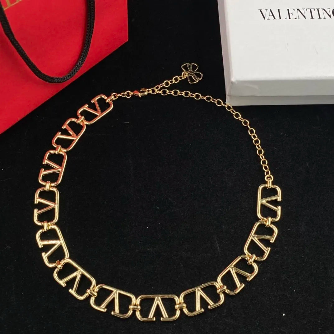 X1Y83VL112X  Popular  Earrings Bracelets Necklaces