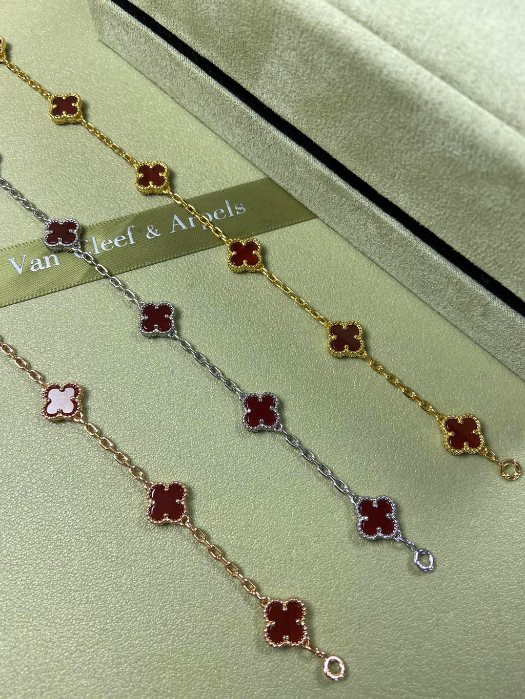 X5X94VA183K  Popular bracelets 6 flowers mini size 0.9cm flower