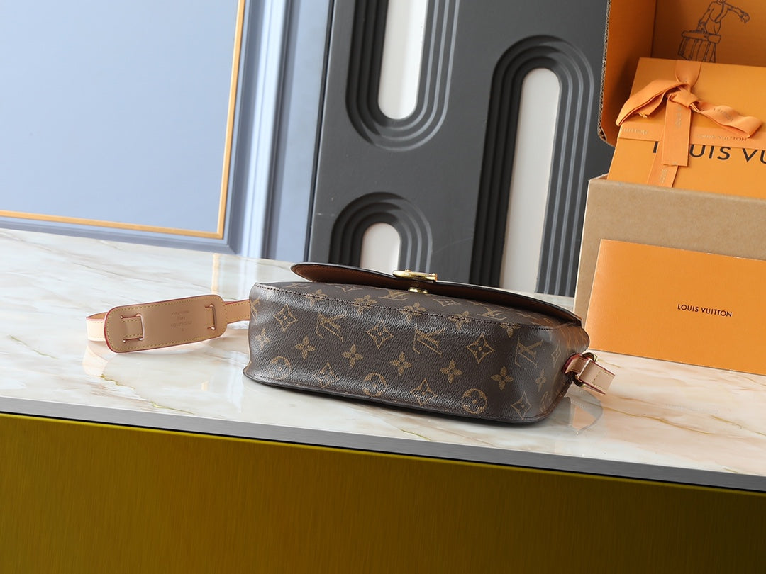 B1R15E19 Popular   leather bag
