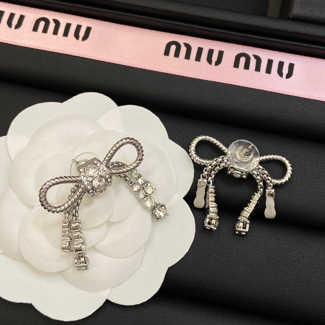 X1Z94A950E Popular Earrings