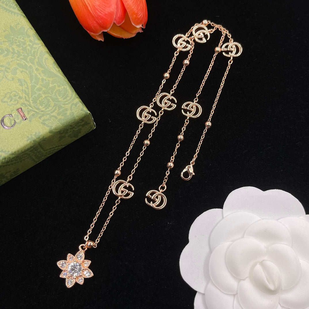 X1R75B27X Popular   Necklaces .