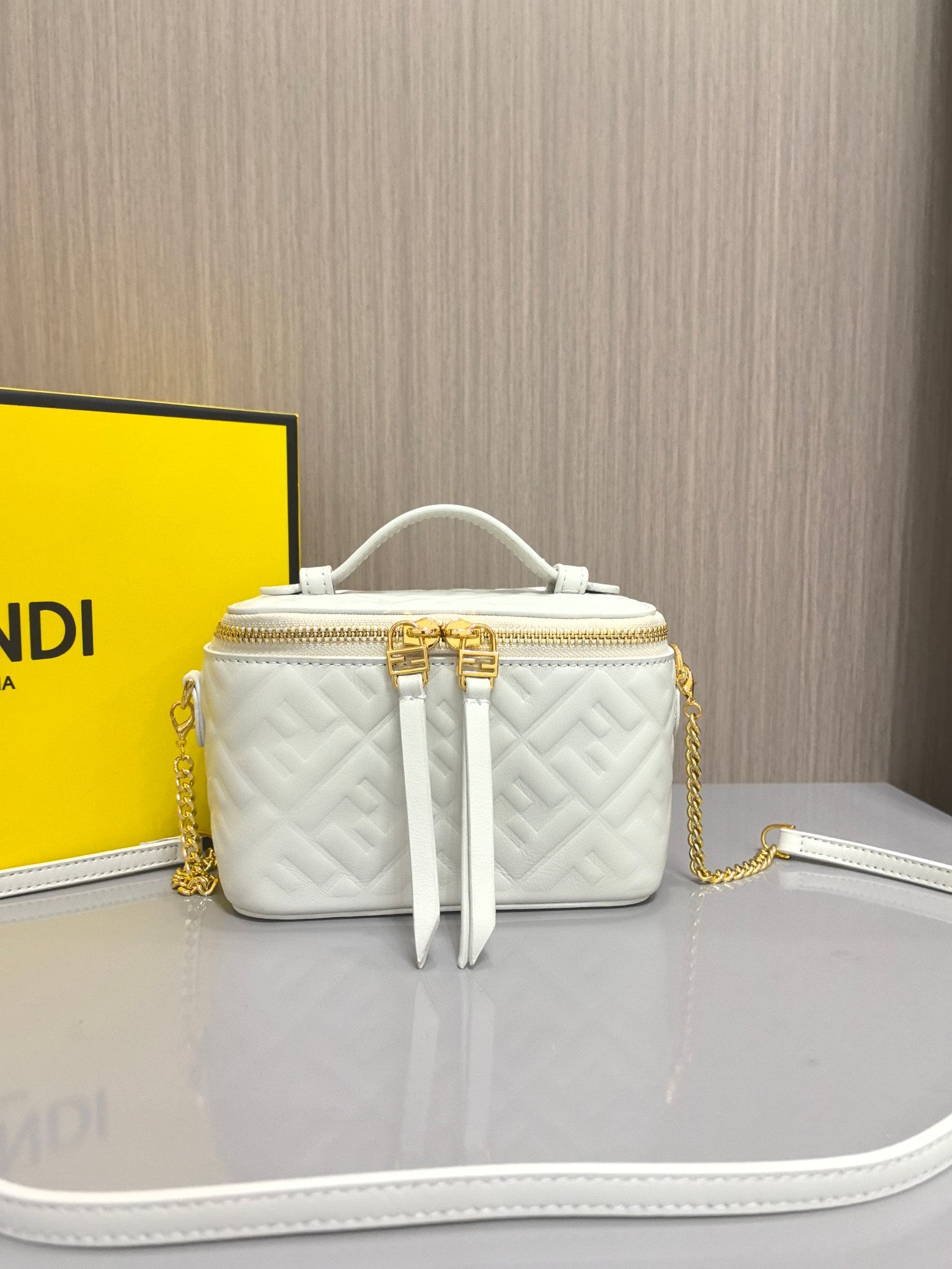 B1R15F59  Popular  bag