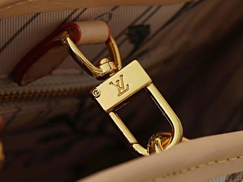 B1R76E47 Popular bag