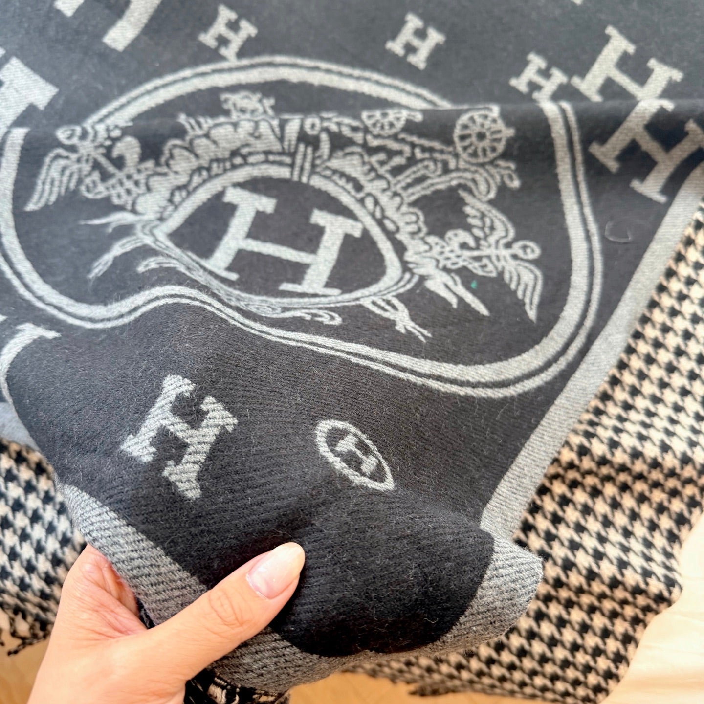 W1R86H50 Popular Winter Scarves