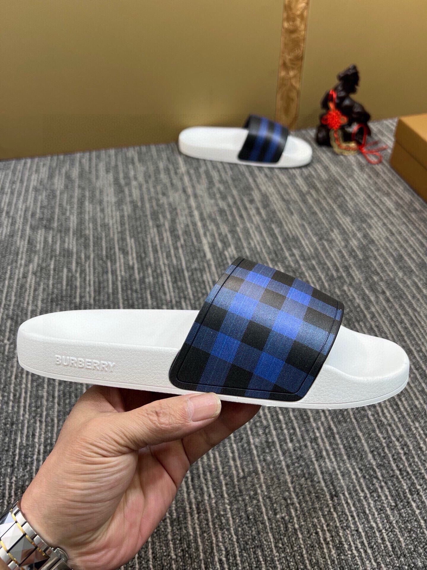Z5Z35R262 Popular Slippers