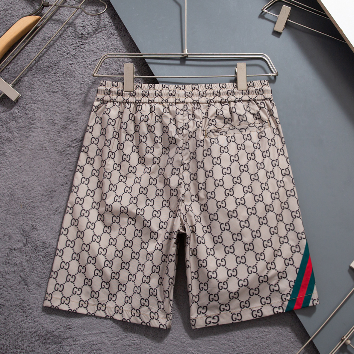 U1N36B15 Popular shorts