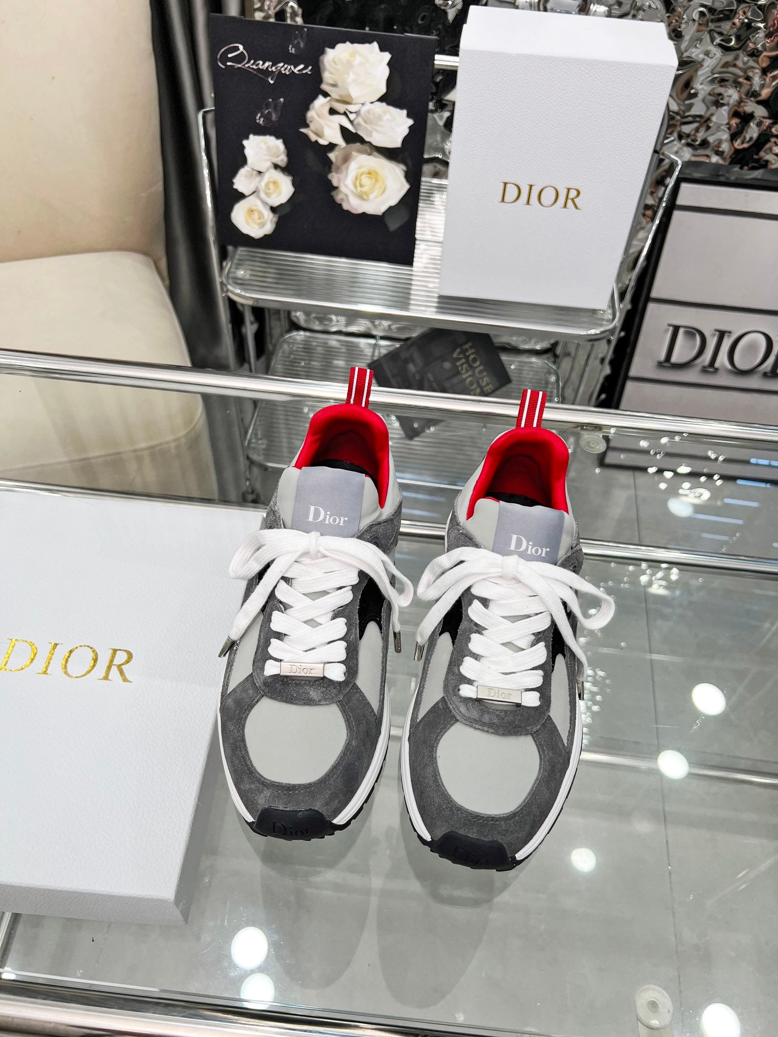 Z2Q105D309 Popular high-quality Shoes
