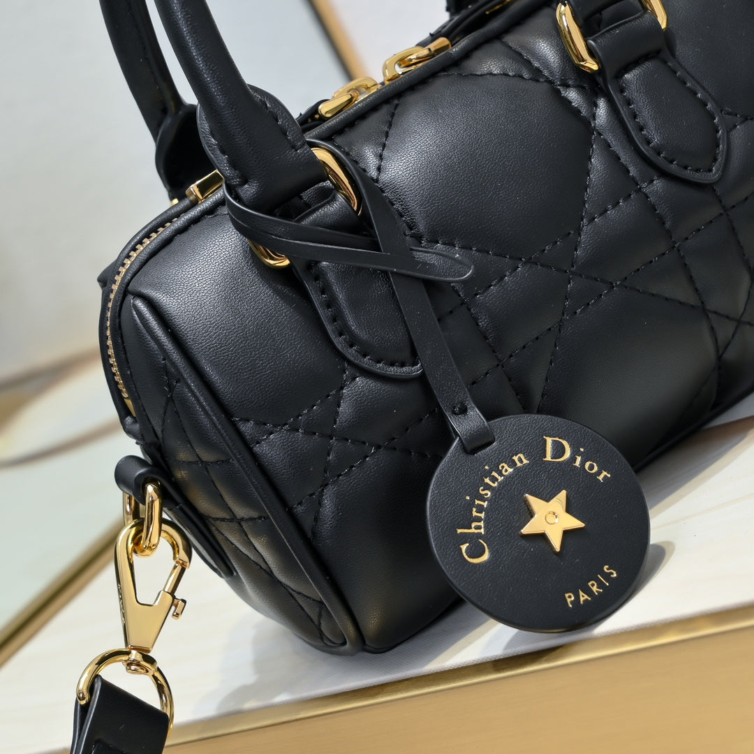 B1W15D32 Popular  leather bag
