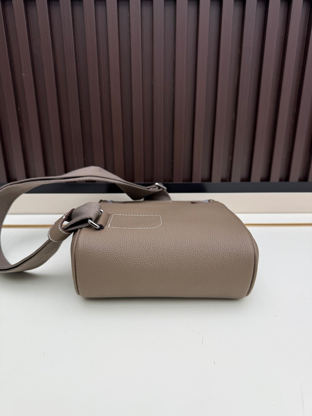 B1P36H45 Popular leather bag