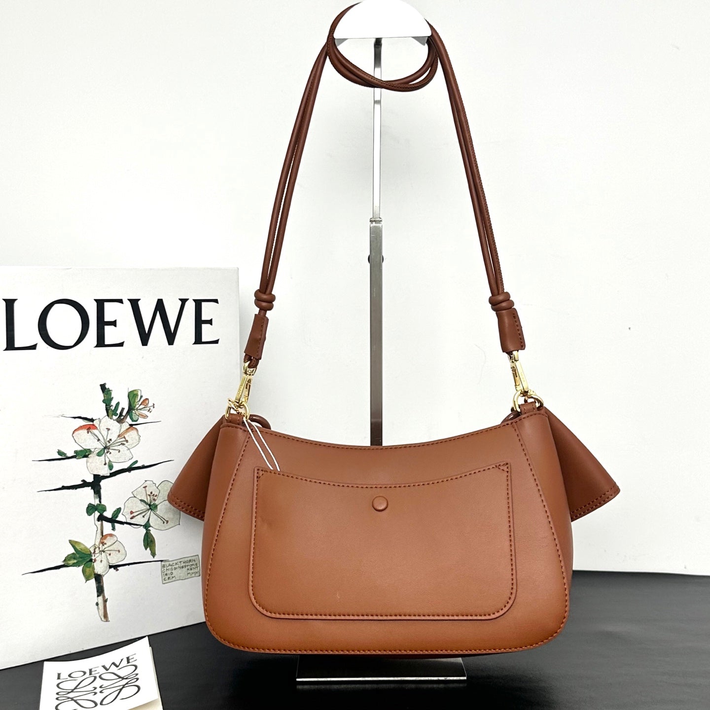B1R66A10 Popular leather bag