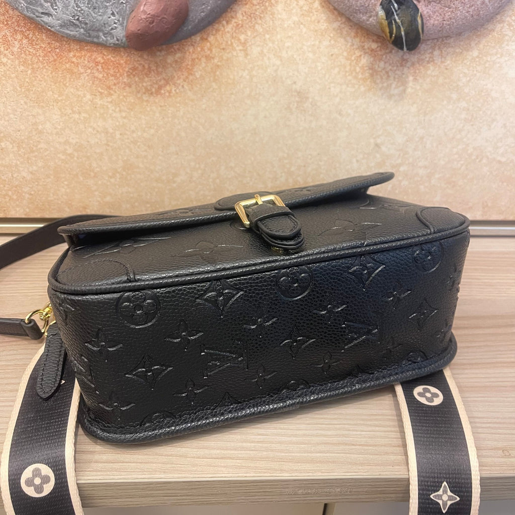 B12X73E28 Popular leather bag 
