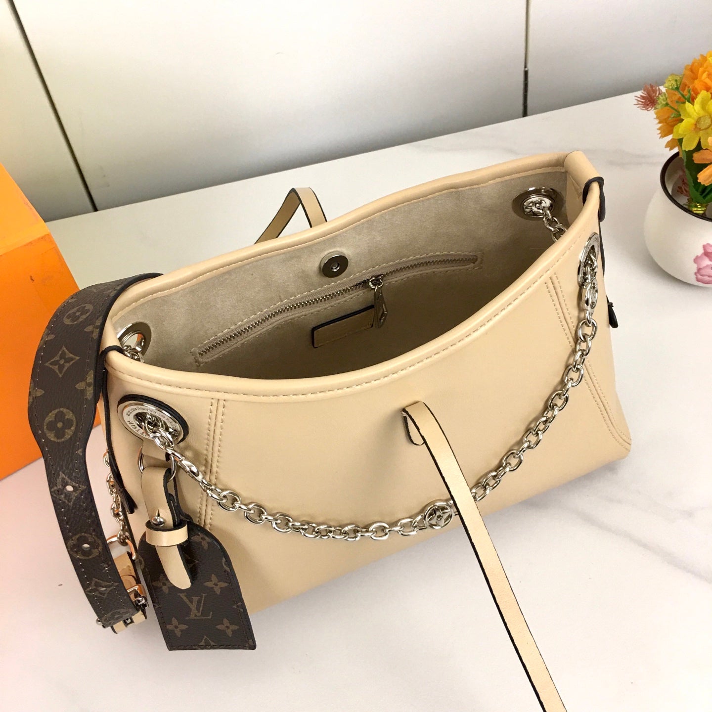 B1W35E113 Popular  leather bag