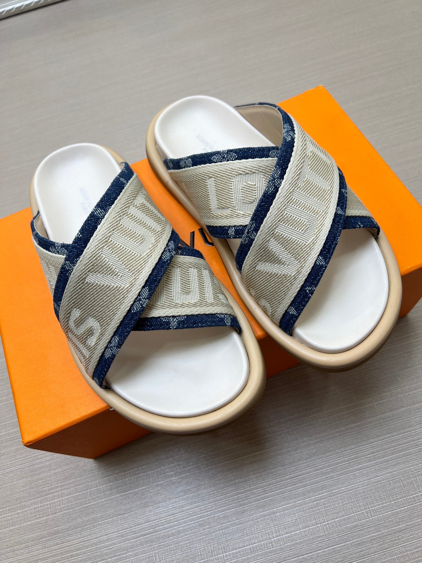 Z5Z35E274 Popular Slippers