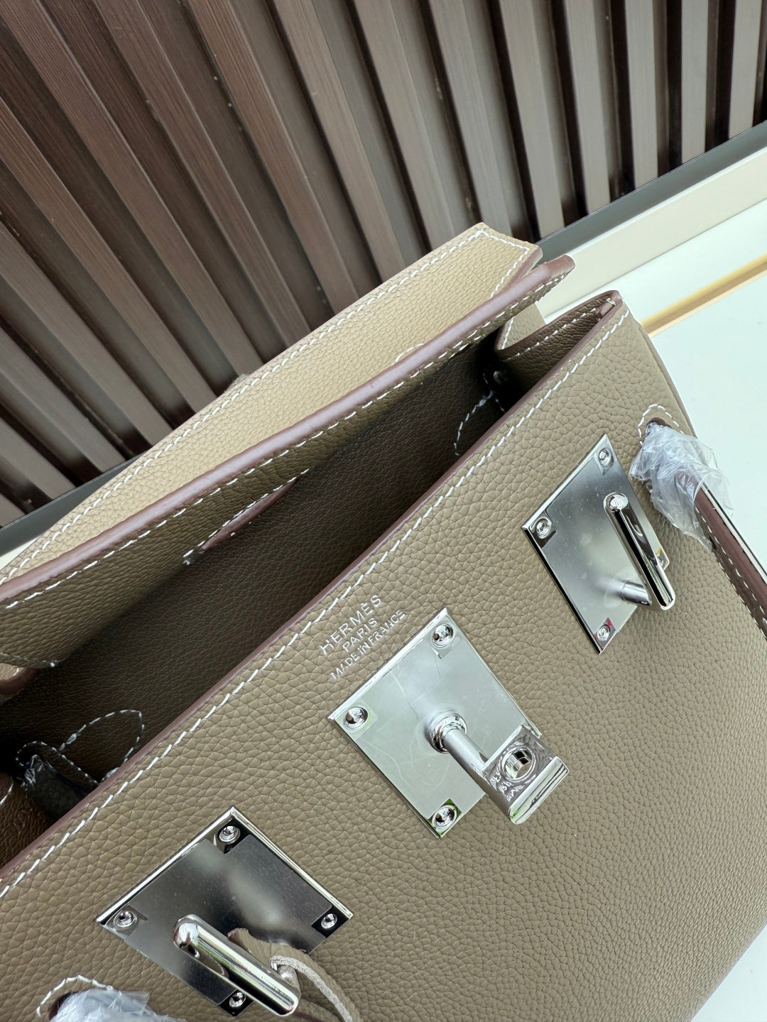 B1P36H45 Popular leather bag