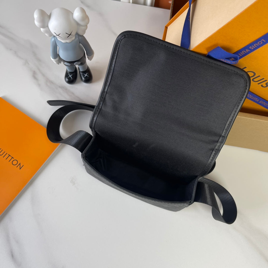 B1R115E159 Popular bag