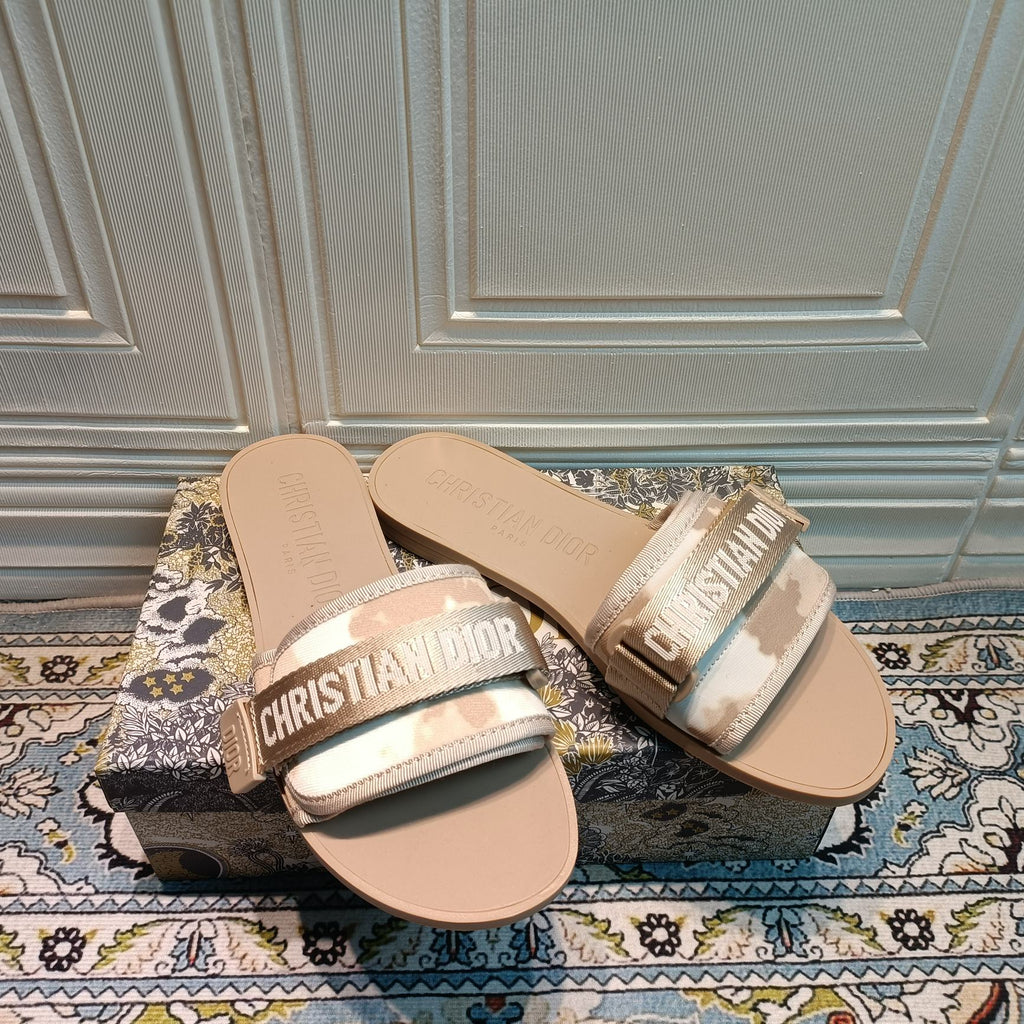 Z1ZD20 Popular Slippers