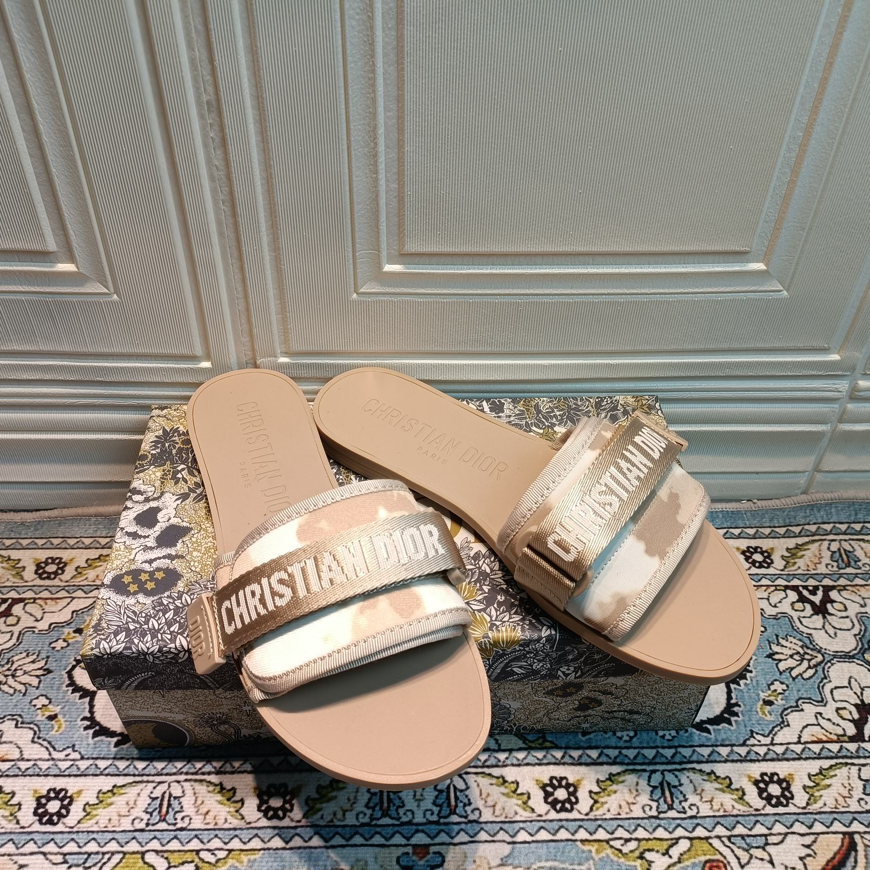 Z1ZD20 Popular Slippers